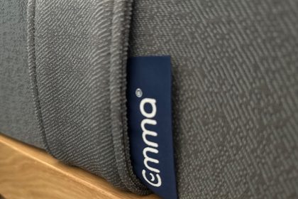 Le luxueux matelas hybride dEmma est desormais massivement reduit