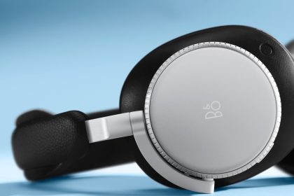 1725352588 Bang Olufsen annonce le casque modulaire de luxe Beoplay