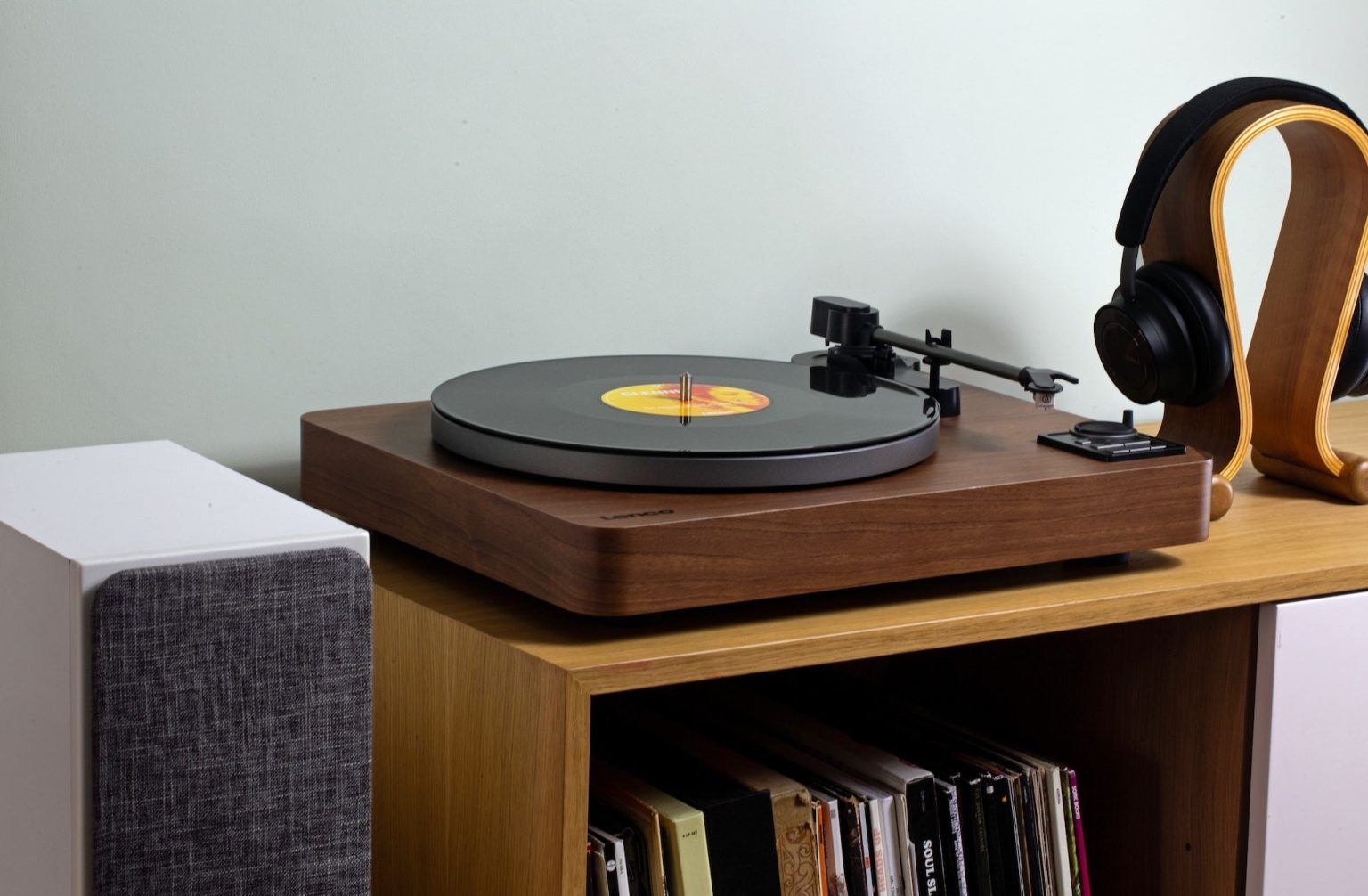 1725460584 Lenco annonce trois nouvelles platines vinyles a lIFA 2024