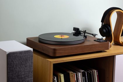 1725460584 Lenco annonce trois nouvelles platines vinyles a lIFA 2024
