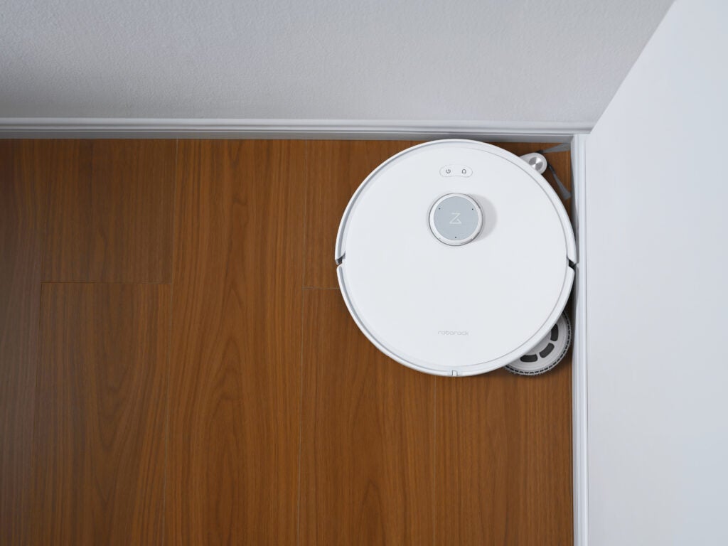 Image de la presse de nettoyage des bords du Roborock Qrevo Curv