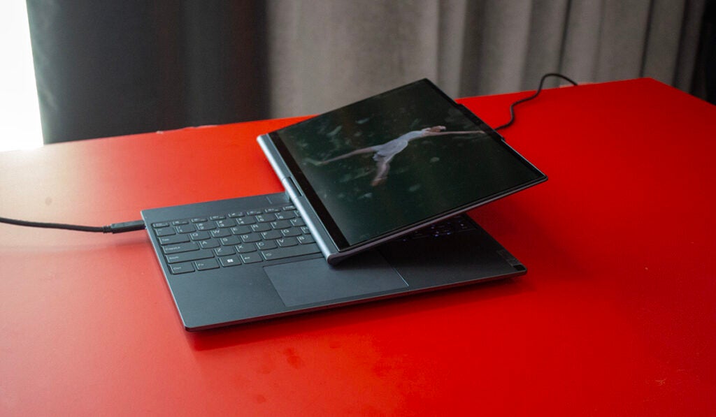 Lenovo Auto Twist AI PC torsadé