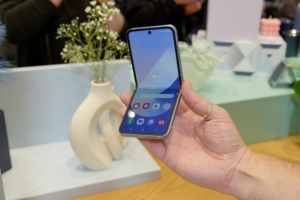 Obtenez le Samsung Galaxy Z Flip 6 à prix réduit chez Voxi