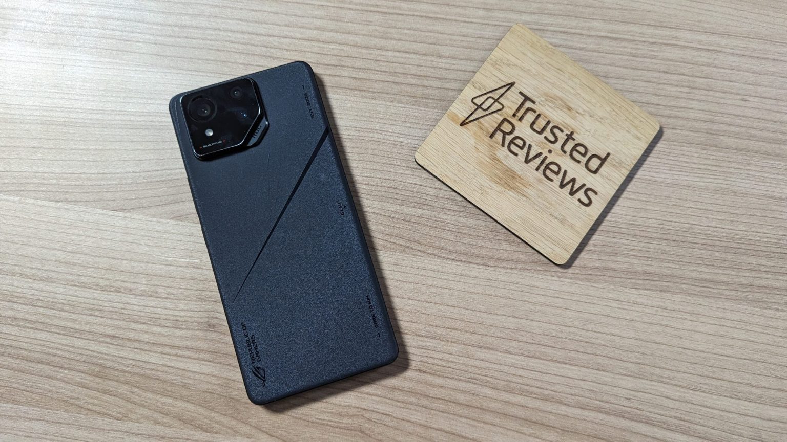 Une fuite sur le ROG Phone 9 suggere de petites