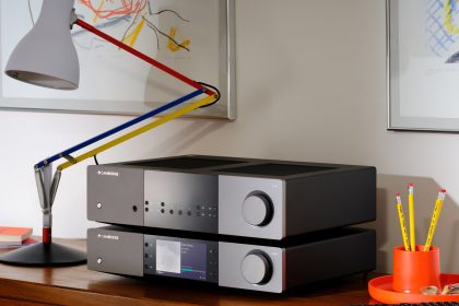 1728486746 Cambridge Audio lance un amplificateur stereo et un streamer de