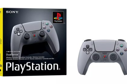 La PS5 DualSense 30e anniversaire est de retour en stock