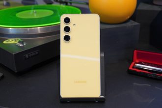 Vite le Galaxy S24 FE est desormais livre avec un