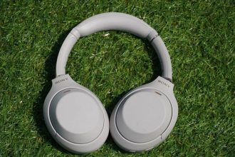 Les ecouteurs cinq etoiles Sony XM4 beneficient dune reduction massive