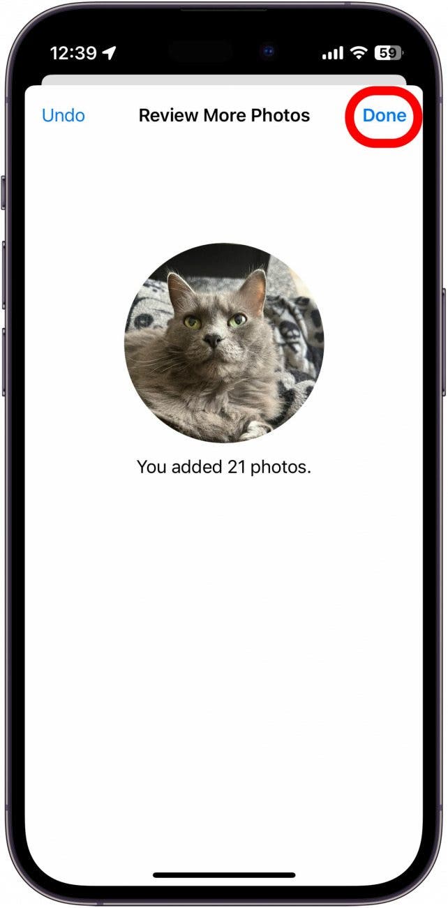 Revue iPhone Plus de photos avec un bouton terminé en rouge