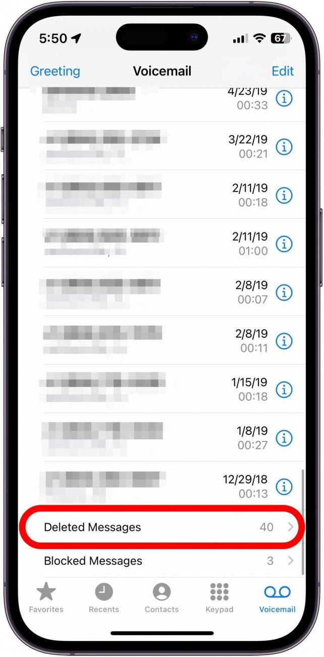 Onglet vocal iPhone avec dossier de messages supprimés en rouge