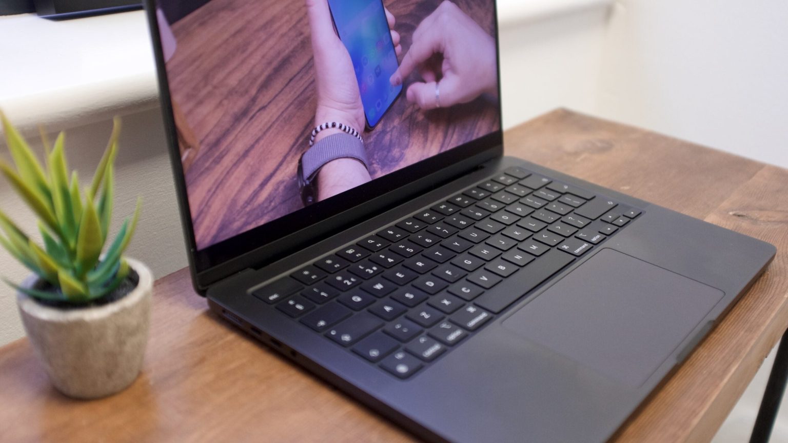 Apple MacBook Air M4 vs Pro M4 les principales differences