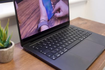 Apple MacBook Air M4 vs Pro M4 les principales differences