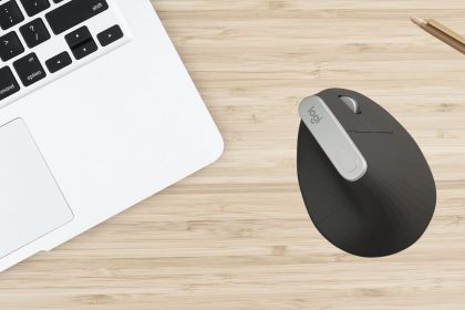 Cette souris ergonomique a presque a moitie prix dans la