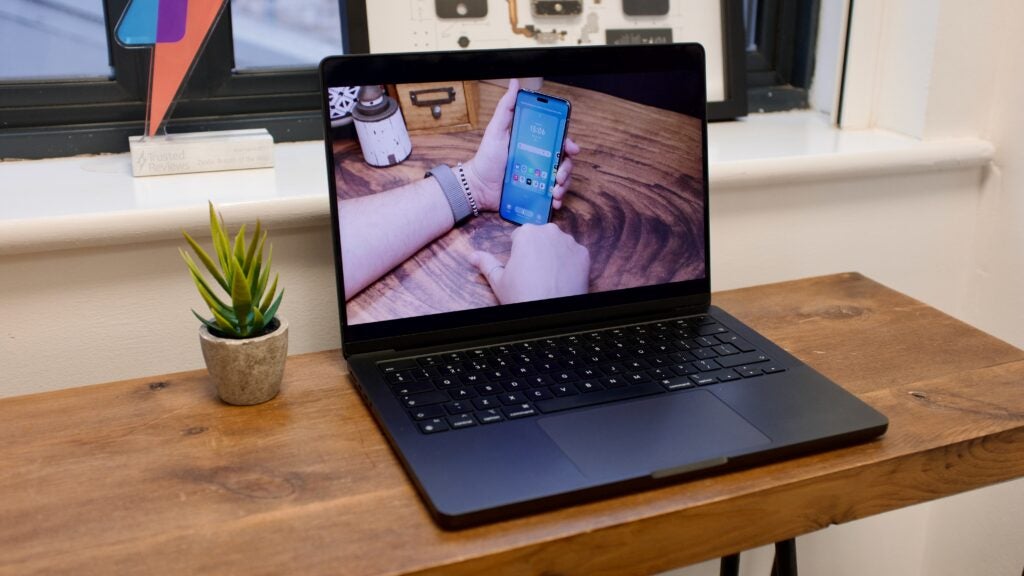 MacBook Pro 14