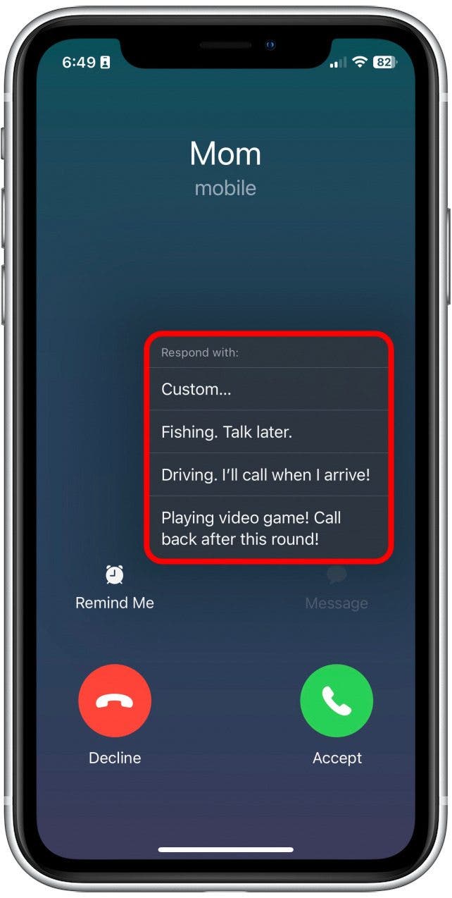 Vous pouvez maintenant sélectionner dans l'une de vos réponses texte personnalisées! Il enverra automatiquement ce SMS à l'appelant lorsque vous appuyez sur.