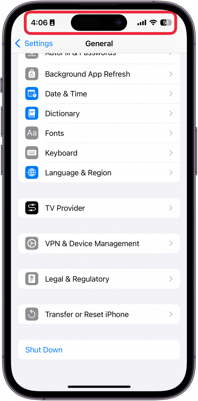 Application Paramètres de l'iPhone avec une boîte rouge autour du temps et de l'indicateur de batterie, indiquant à appuyer dans cette zone