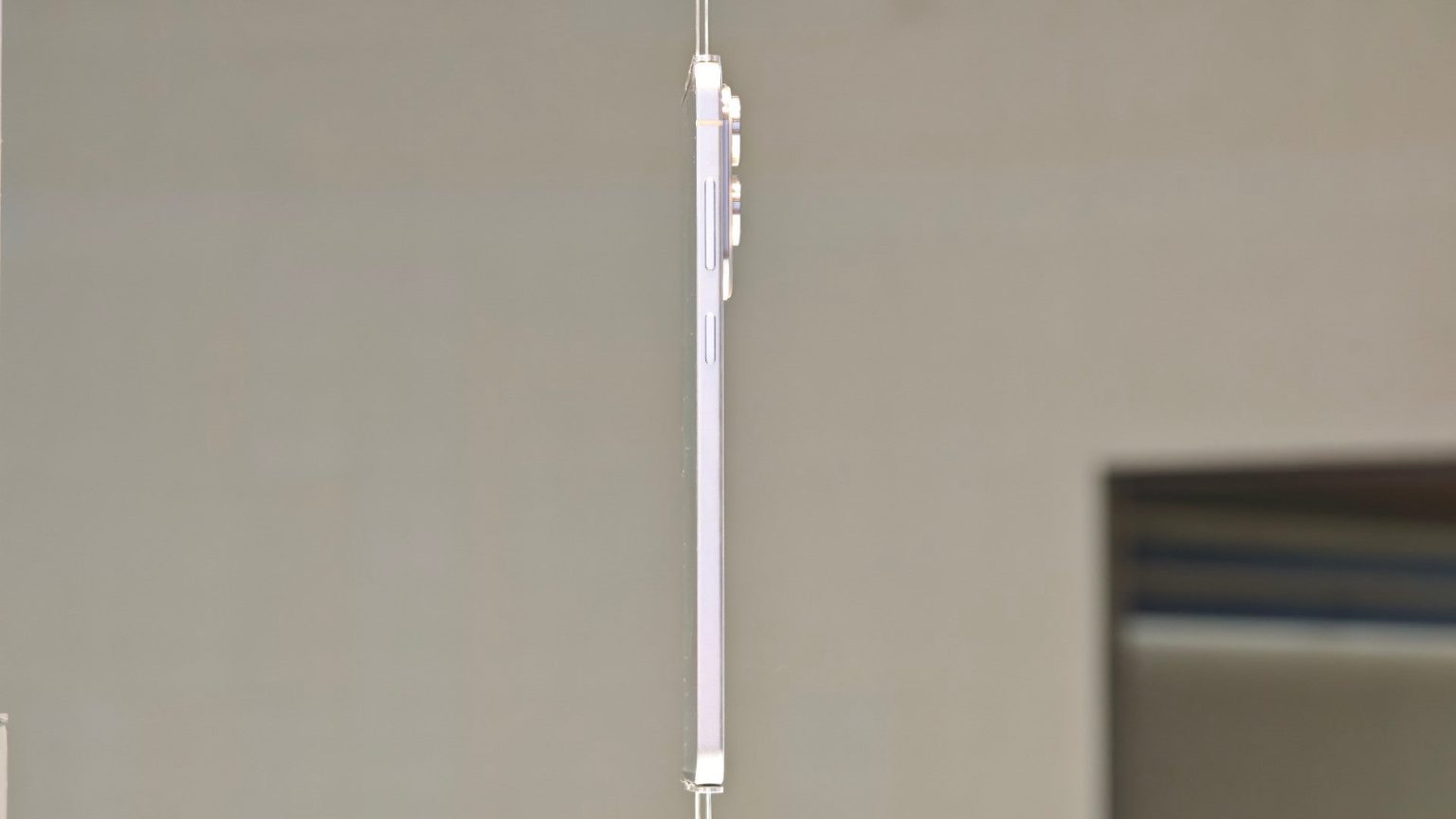 Le bord Galaxy S25 de Samsung pourrait etre trop mince