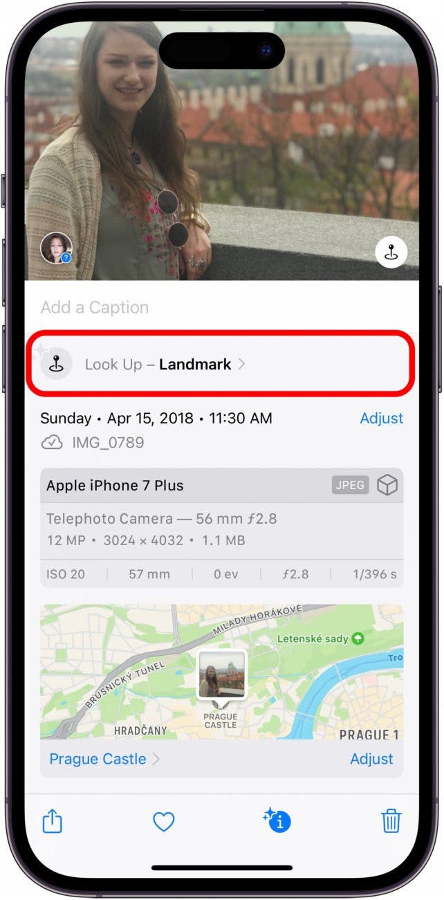 Appuyez sur Look Up Landmark.