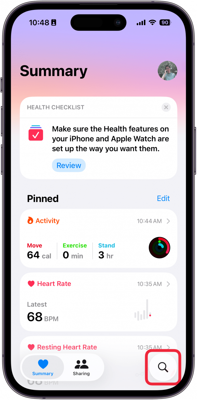 Une capture d'écran de l'application Health sur l'iPhone avec une boîte rouge autour du bouton de recherche