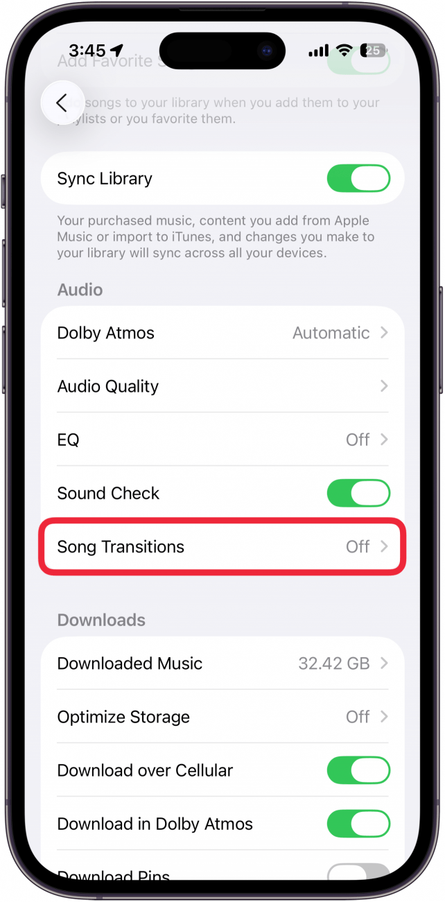 Une capture d'écran des paramètres de l'application de musique iPhone avec une boîte rouge autour des transitions de la chanson