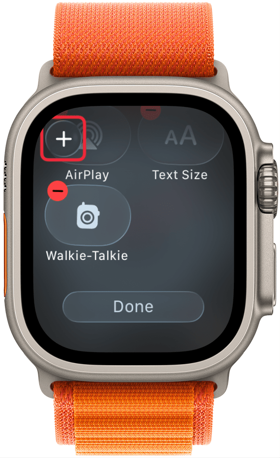 Une capture d'écran du centre de contrôle sur Apple Watch en mode édition avec une boîte rouge autour de l'icône plus
