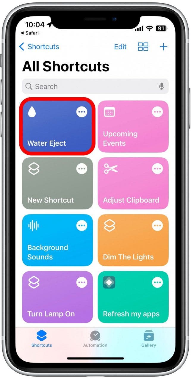 Maintenant que le raccourci est installé, vous pouvez l’exécuter de deux manières différentes. La première consiste simplement à appuyer dessus dans l’application Raccourcis.
