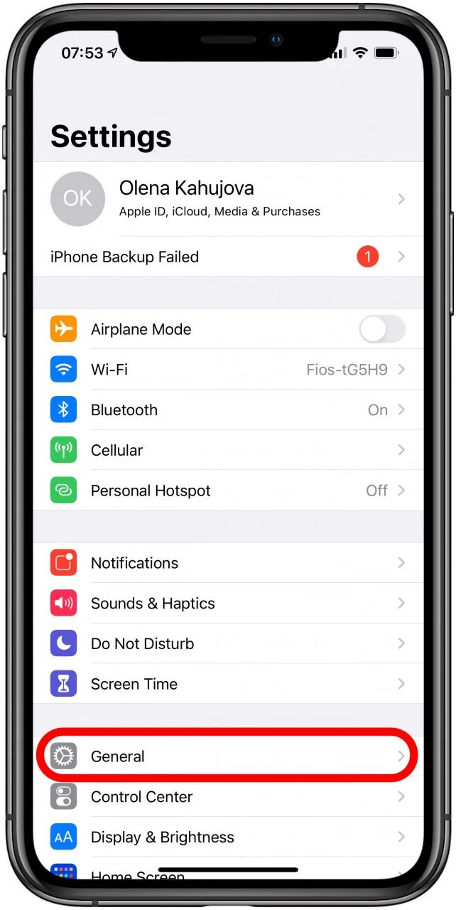 Appuyez sur Général pour réinitialiser votre iPhone aux paramètres d'usine