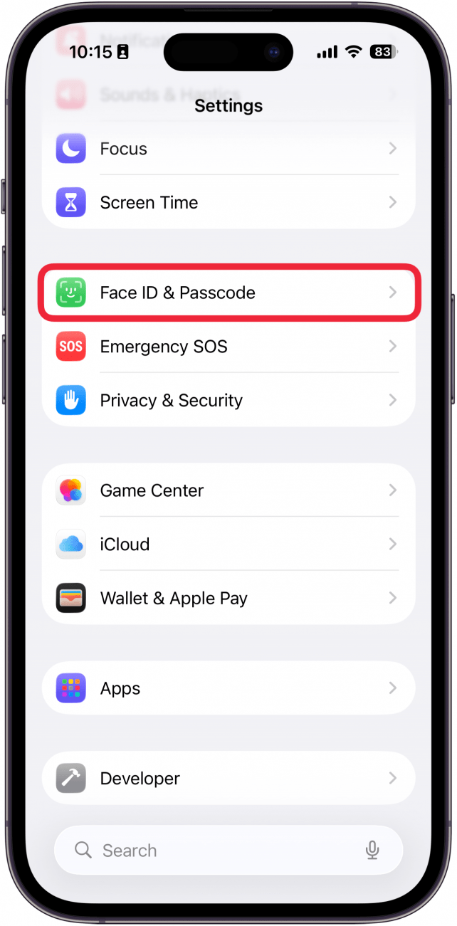 une capture d'écran de l'application des paramètres de l'iPhone avec un cadre rouge autour de l'identifiant du visage et du code d'accès